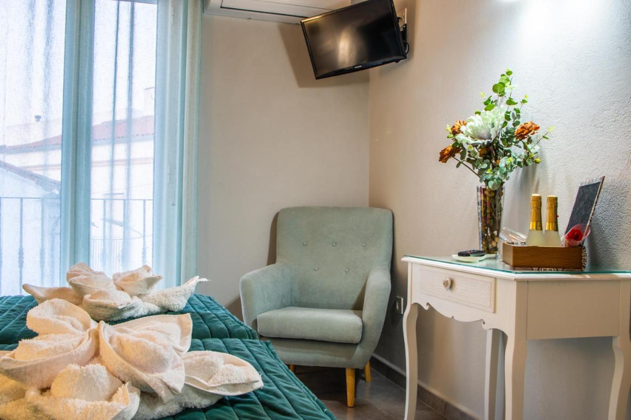 Apartamentos Turísticos El Altozano Fuentes de León Exterior foto